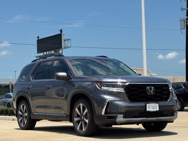 new 2025 Honda Pilot car, priced at $48,950