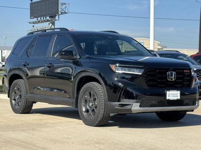 new 2025 Honda Pilot car, priced at $50,850