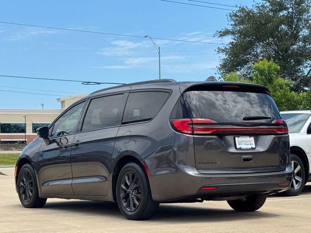 used 2021 Chrysler Pacifica car, priced at $26,904