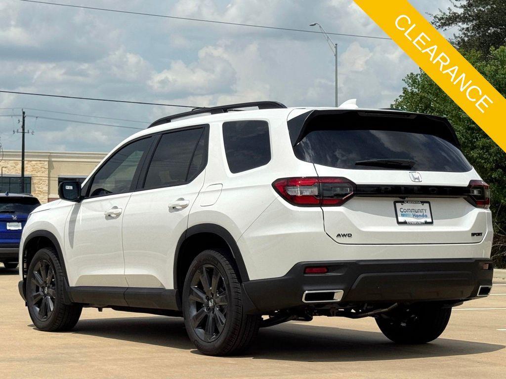 new 2025 Honda Pilot car, priced at $42,384