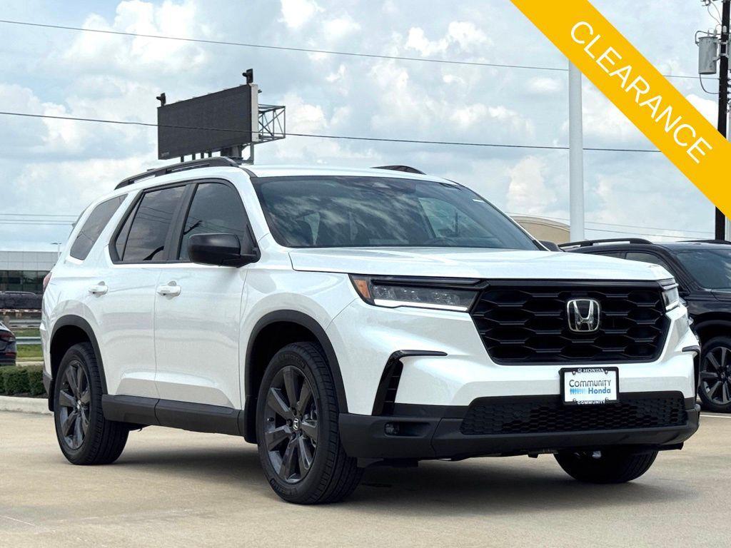 new 2025 Honda Pilot car, priced at $42,384