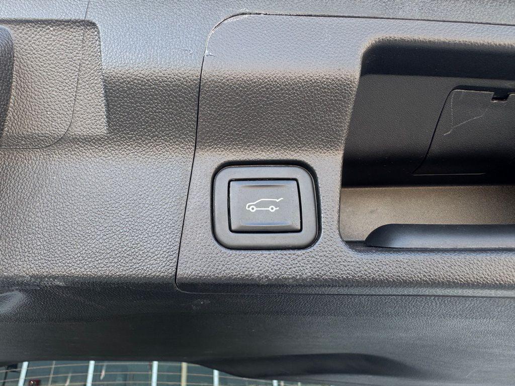 used 2023 GMC Acadia car, priced at $27,998