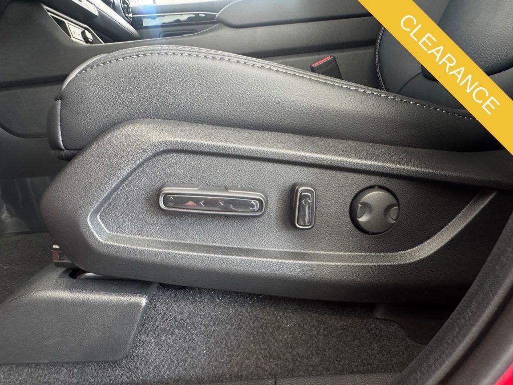 new 2025 Honda Pilot car, priced at $45,870