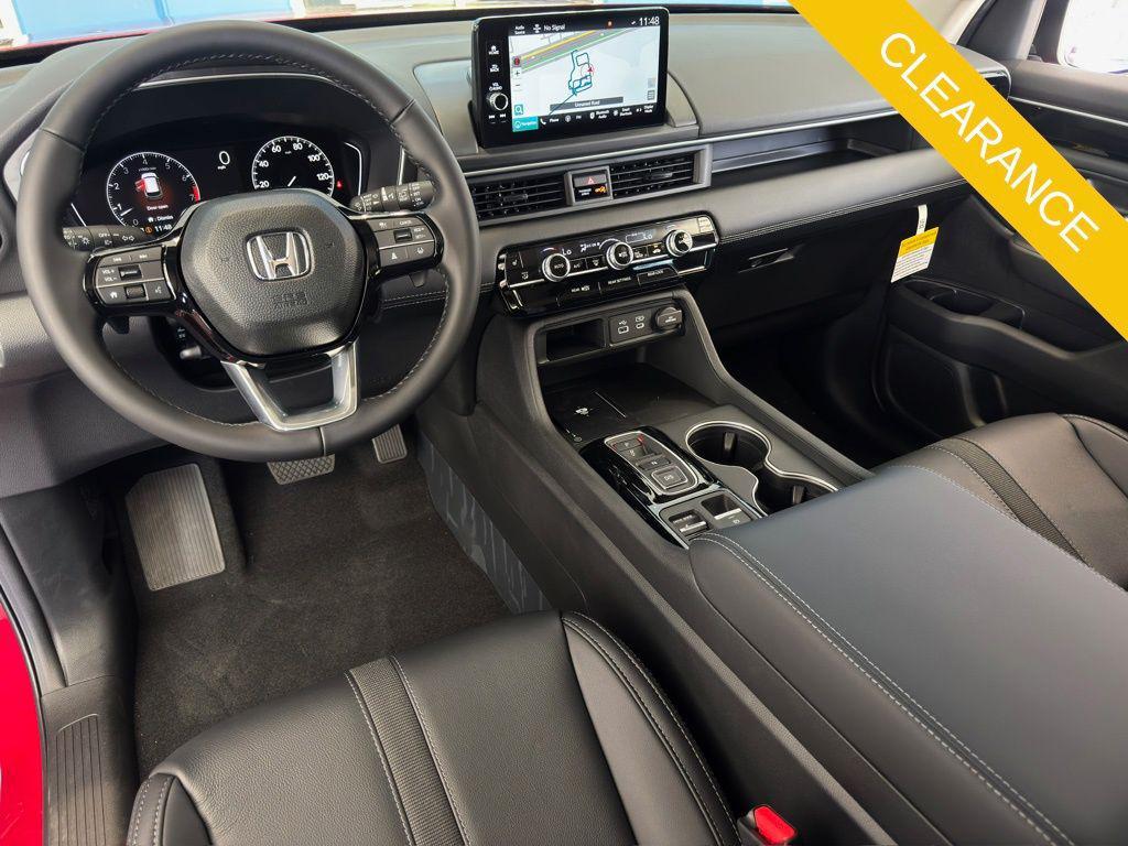 new 2025 Honda Pilot car, priced at $45,870