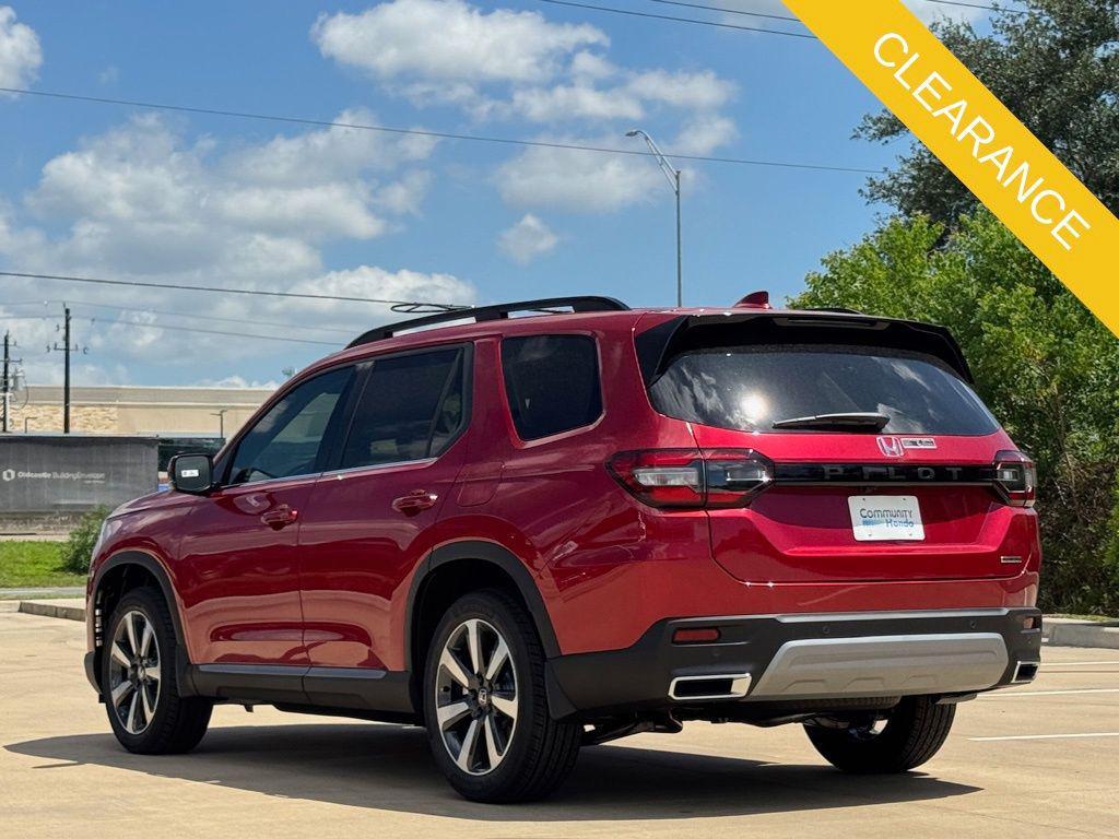 new 2025 Honda Pilot car, priced at $45,870