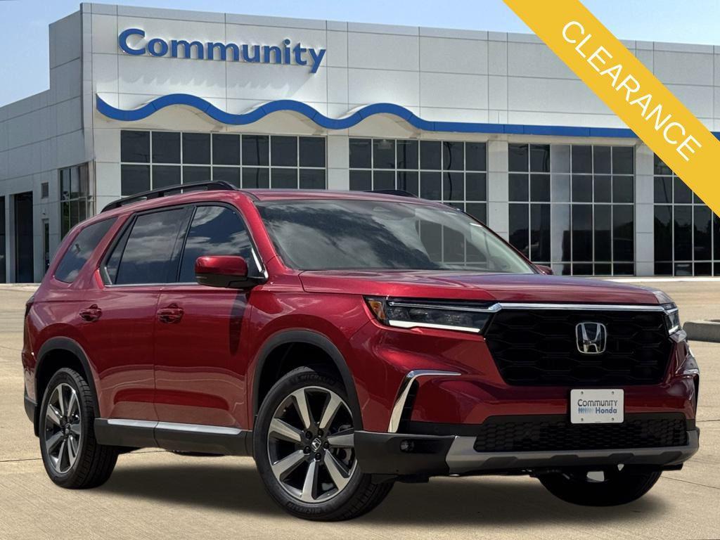 new 2025 Honda Pilot car, priced at $45,870
