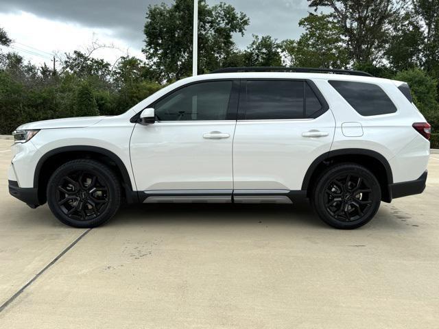 new 2025 Honda Pilot car, priced at $51,450