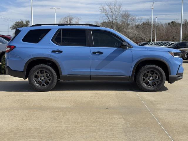 new 2025 Honda Pilot car, priced at $51,250