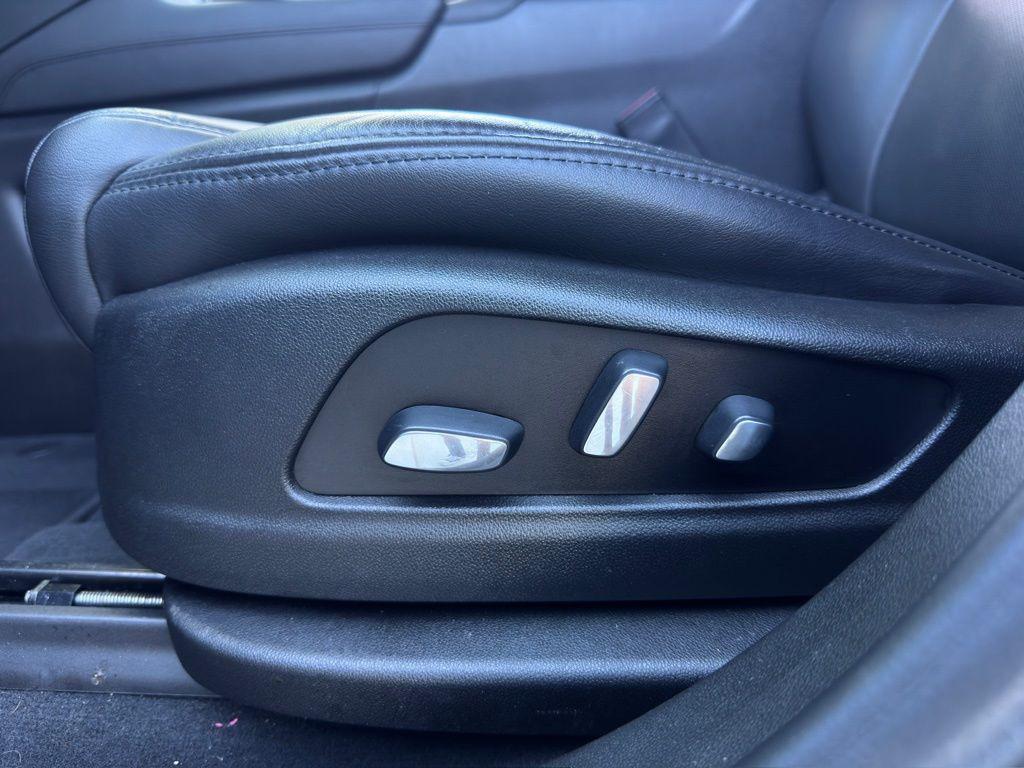 used 2019 Cadillac XT5 car, priced at $23,478