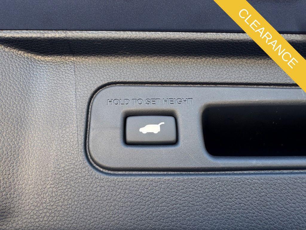 new 2025 Honda Pilot car, priced at $54,575