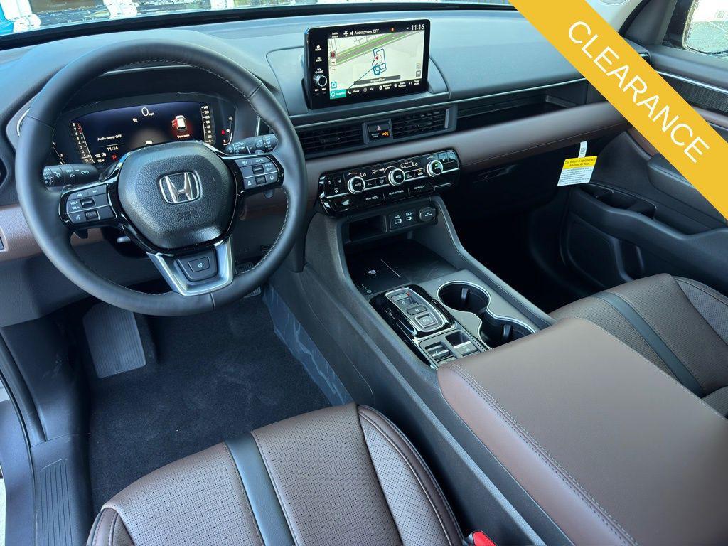 new 2025 Honda Pilot car, priced at $54,575