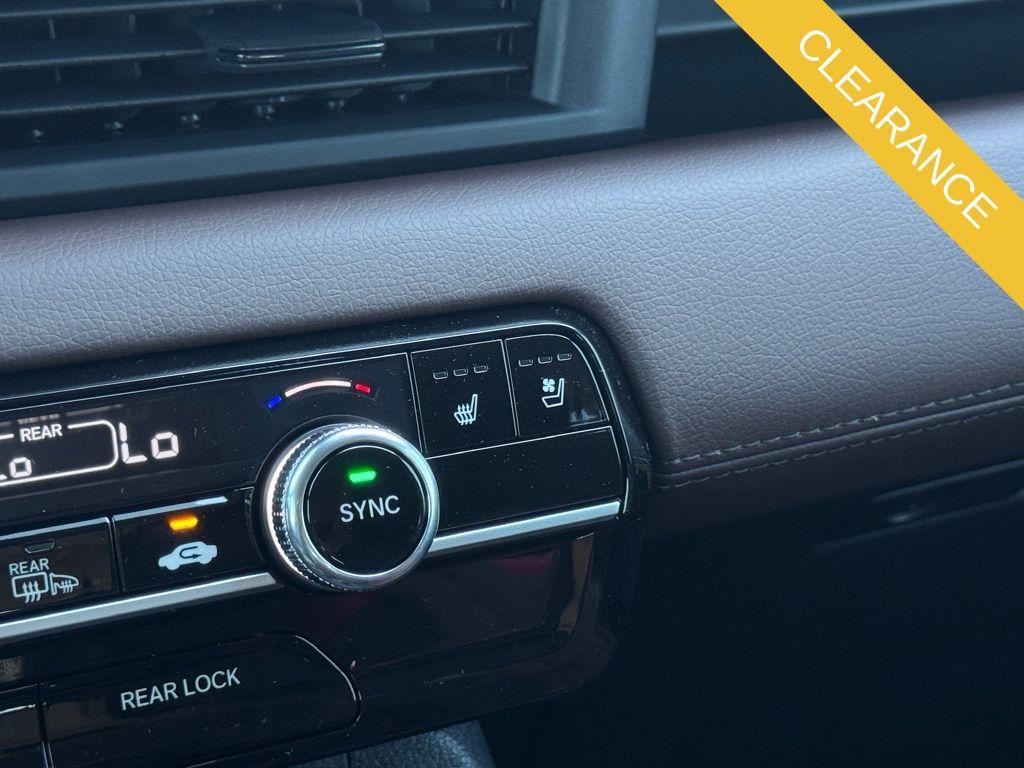 new 2025 Honda Pilot car, priced at $54,575