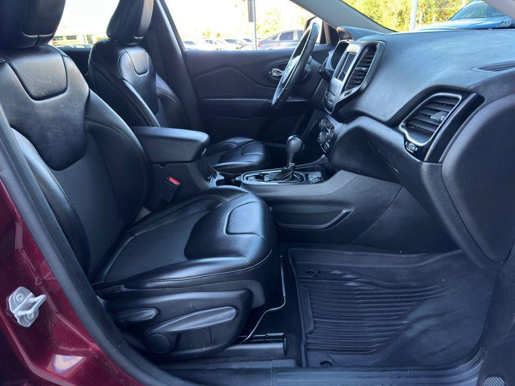 used 2019 Jeep Cherokee car, priced at $16,380