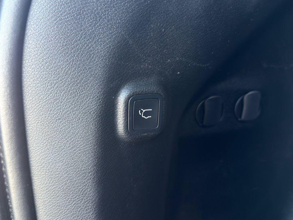 used 2019 Jeep Cherokee car, priced at $16,380