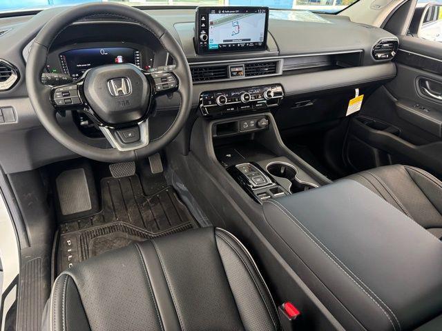 new 2025 Honda Pilot car, priced at $51,276