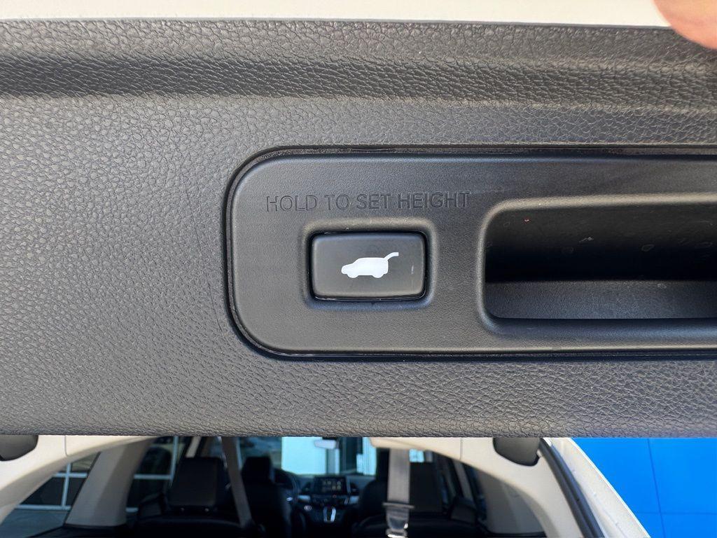 used 2024 Honda Odyssey car, priced at $35,474