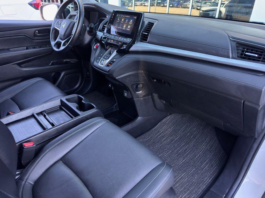 used 2024 Honda Odyssey car, priced at $35,474