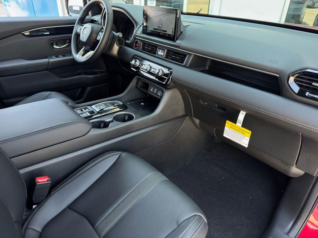 new 2025 Honda Pilot car, priced at $49,450