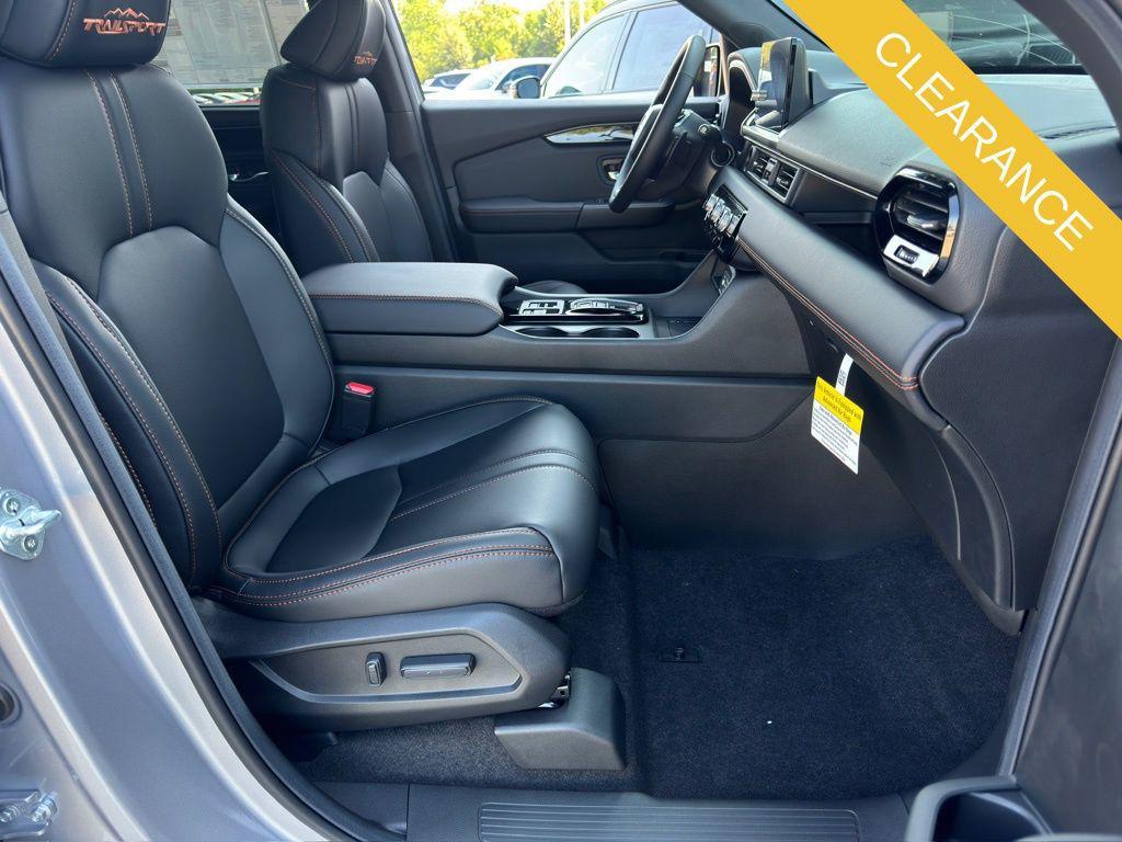 new 2025 Honda Pilot car, priced at $48,343