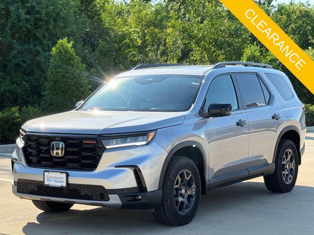 new 2025 Honda Pilot car, priced at $48,343