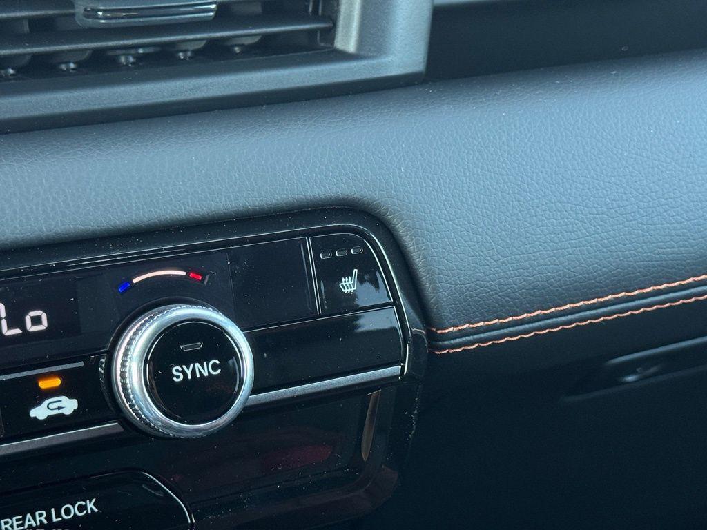 new 2025 Honda Pilot car, priced at $51,375