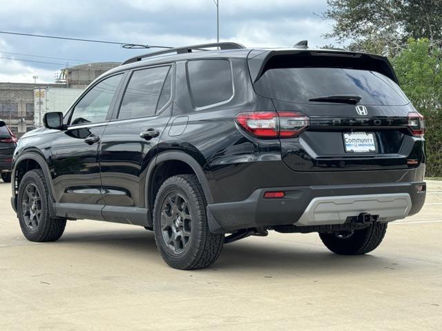 new 2025 Honda Pilot car, priced at $50,495