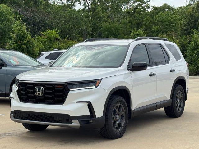 new 2025 Honda Pilot car, priced at $51,305