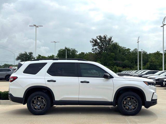 new 2025 Honda Pilot car, priced at $51,305