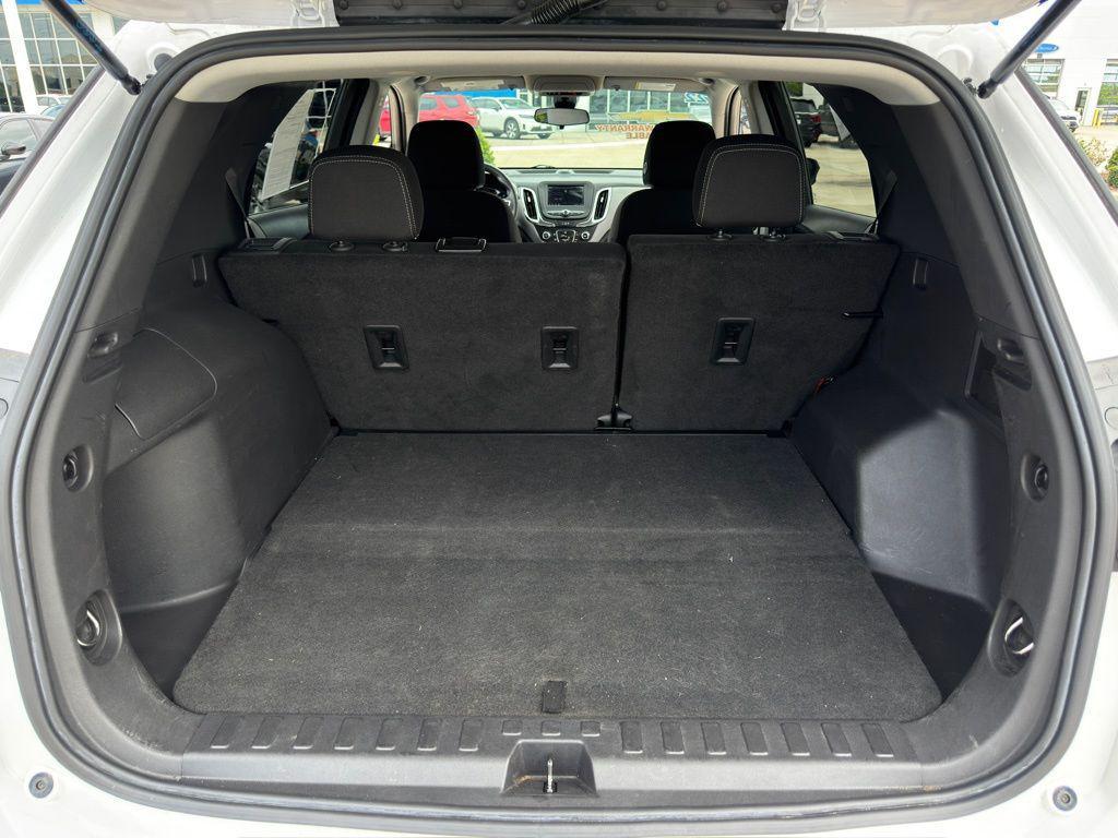used 2022 Chevrolet Equinox car, priced at $17,232