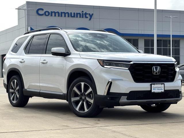 new 2025 Honda Pilot car, priced at $54,985