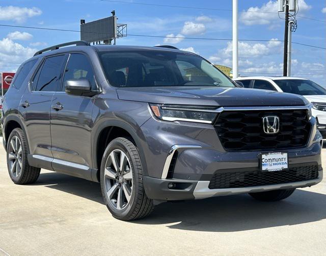 new 2025 Honda Pilot car, priced at $48,595