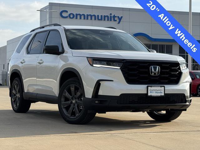 new 2025 Honda Pilot car, priced at $42,105