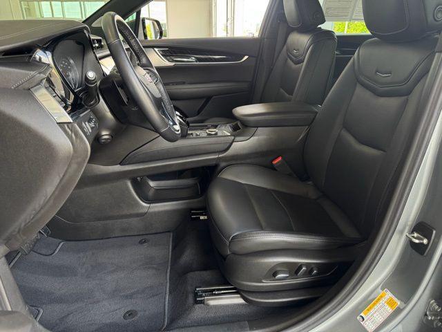 used 2023 Cadillac XT6 car, priced at $38,458