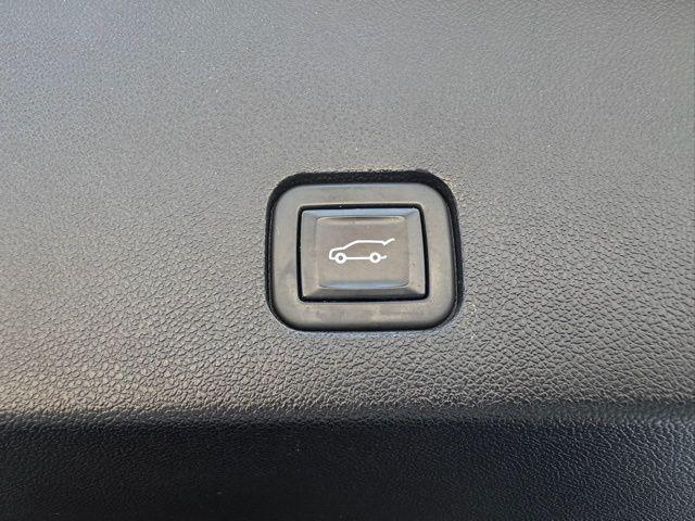 used 2023 Cadillac XT6 car, priced at $38,458
