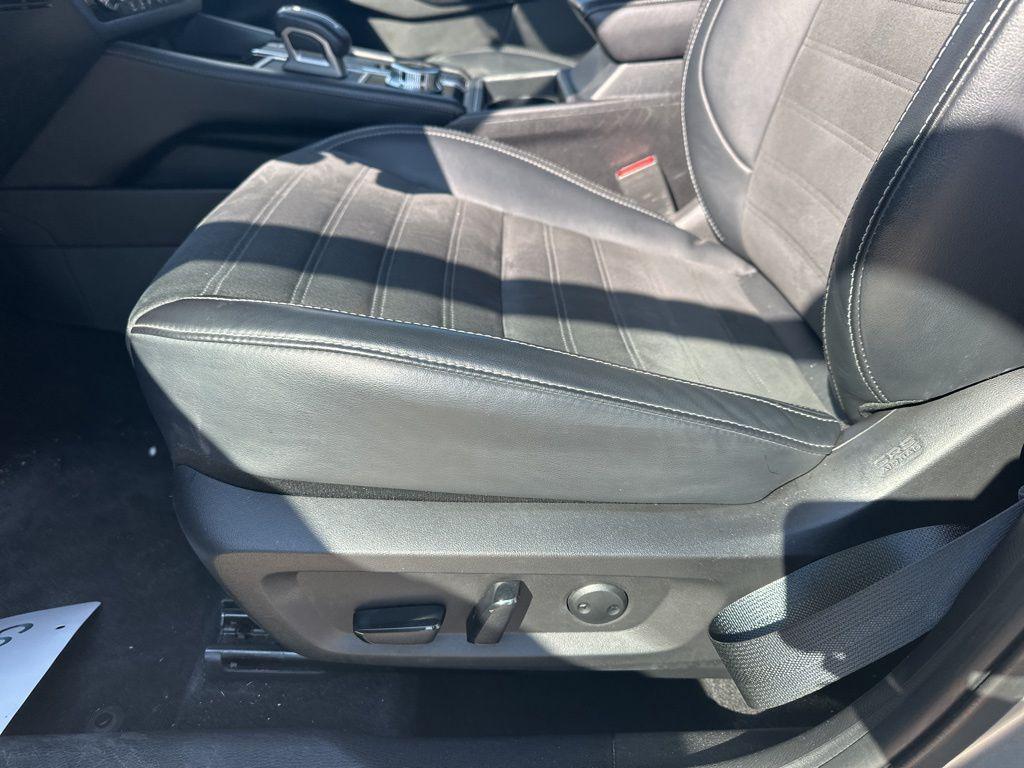 used 2024 Mitsubishi Outlander car, priced at $24,500