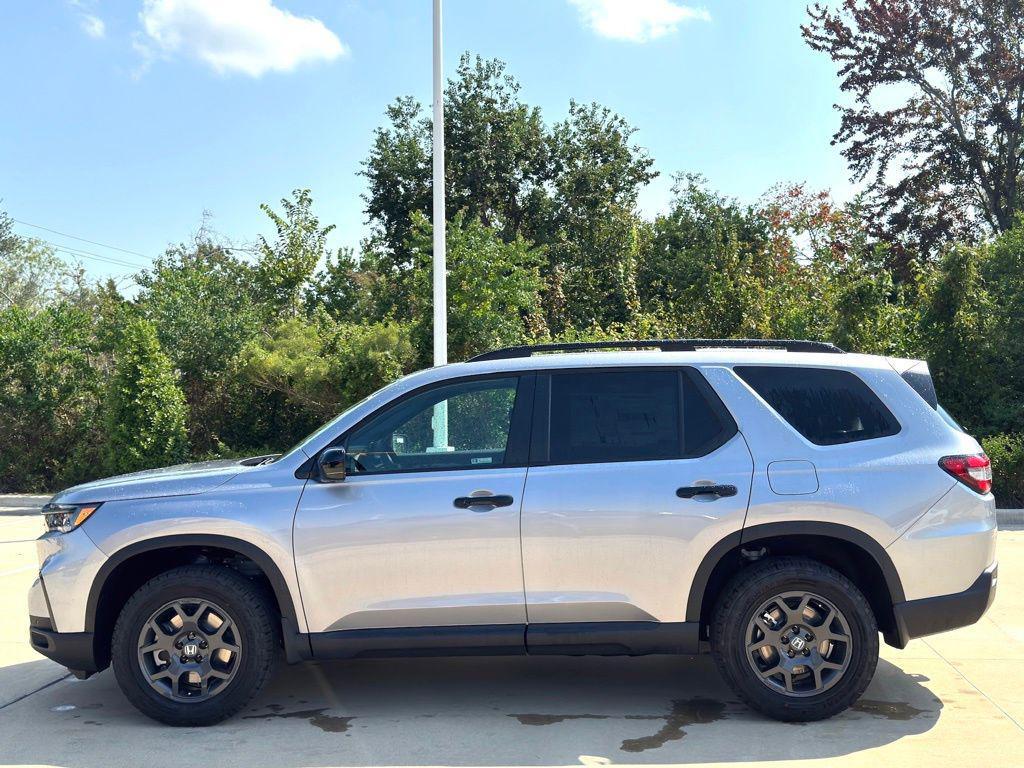 new 2025 Honda Pilot car, priced at $50,895
