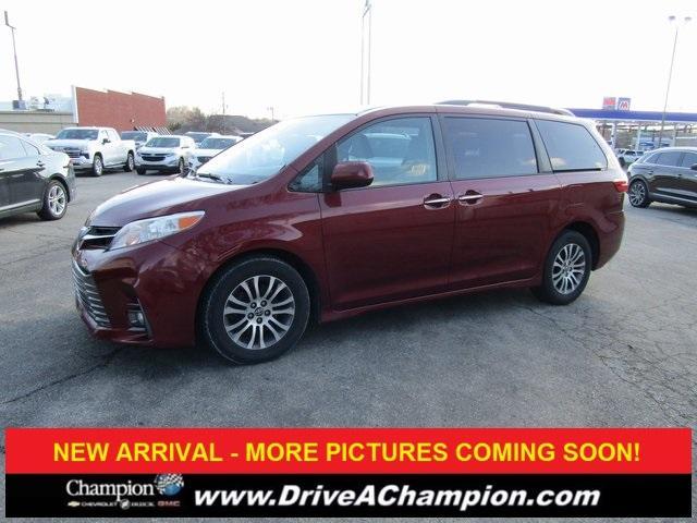 used 2018 Toyota Sienna car, priced at $19,163