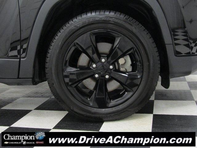 used 2020 Jeep Cherokee car, priced at $17,183