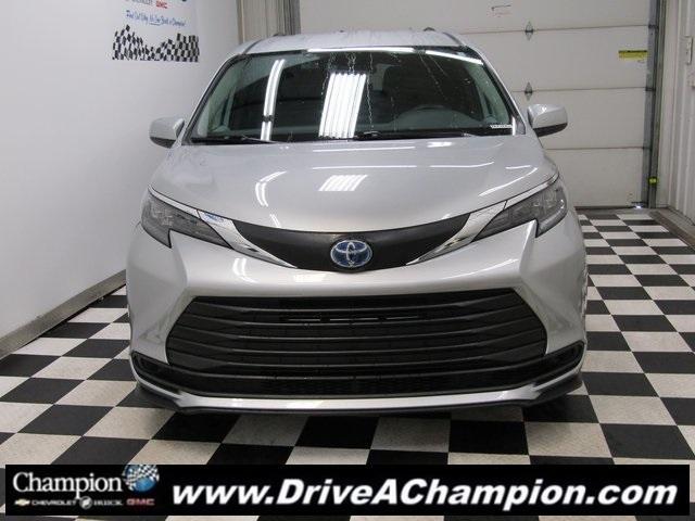 used 2025 Toyota Sienna car, priced at $42,481