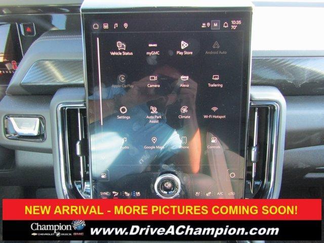 used 2025 GMC Yukon car, priced at $82,995