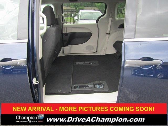 used 2018 Chrysler Pacifica car, priced at $15,243