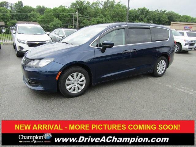 used 2018 Chrysler Pacifica car, priced at $15,243