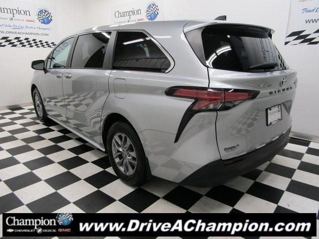 used 2021 Toyota Sienna car, priced at $33,273