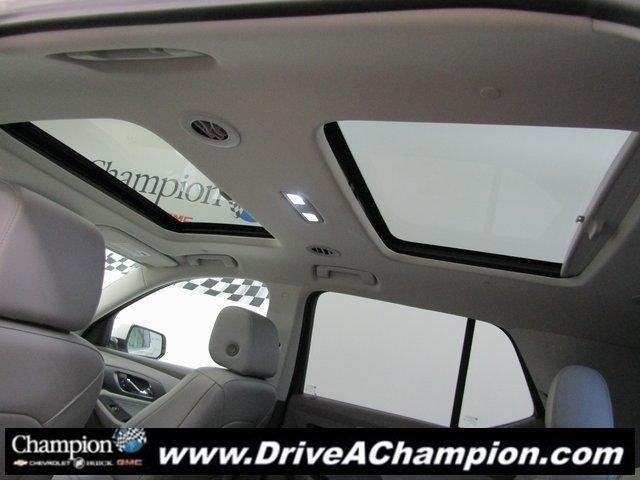 used 2020 Chevrolet Traverse car, priced at $30,421