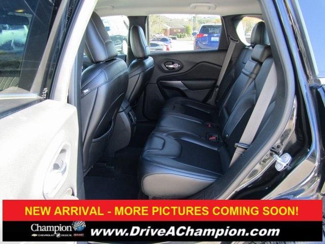 used 2019 Jeep Cherokee car, priced at $19,482