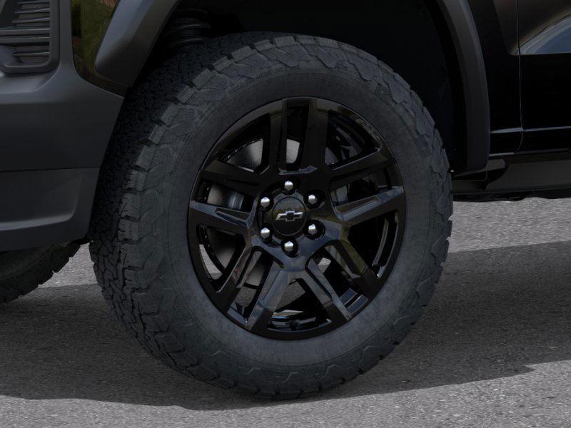 new 2025 Chevrolet Colorado car, priced at $43,880
