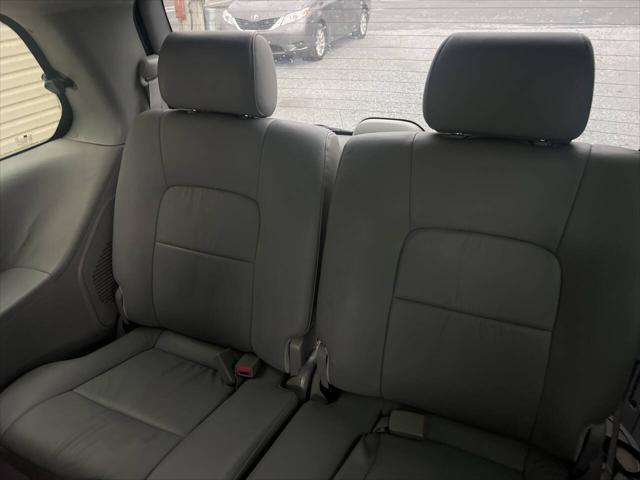 used 2005 Kia Sedona car, priced at $3,999