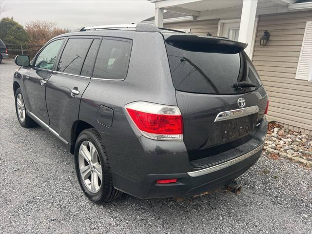 used 2013 Toyota Highlander car, priced at $12,999