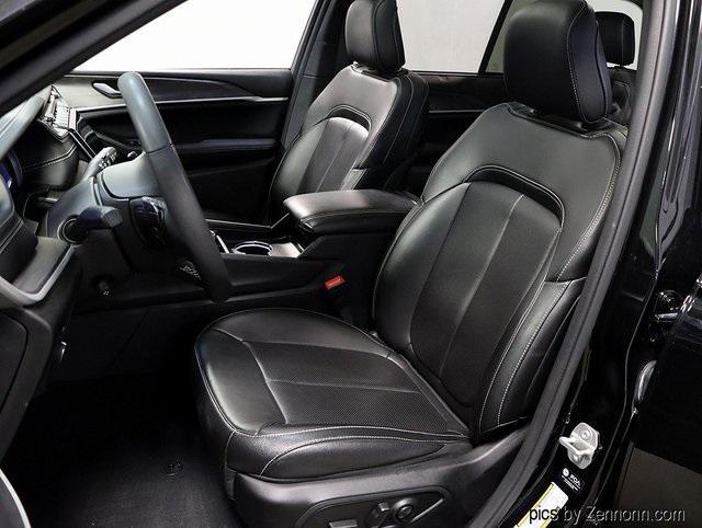 used 2024 Jeep Grand Cherokee car, priced at $30,981