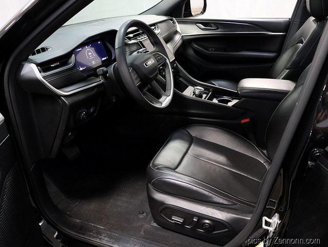 used 2024 Jeep Grand Cherokee car, priced at $30,981